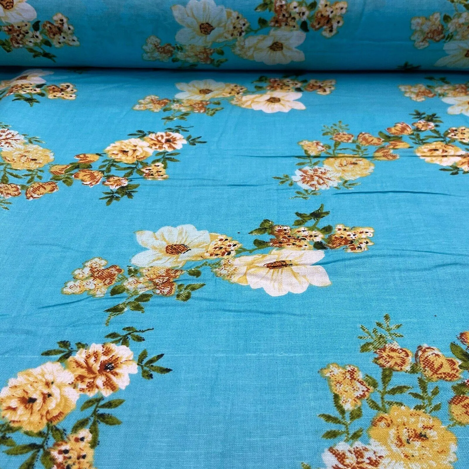 Cotton Lawn Voile Summer Floral Printed Dress fabric 111cm wide M1592