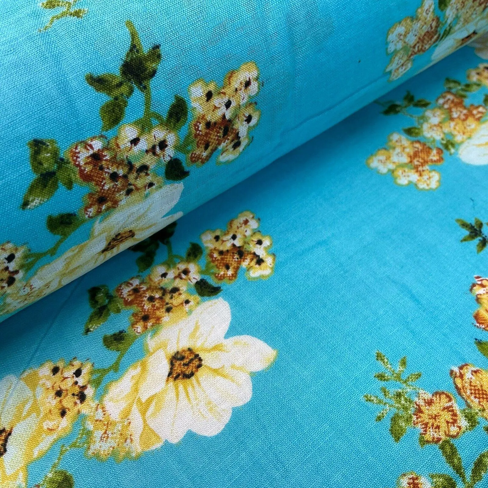 Cotton Lawn Voile Summer Floral Printed Dress fabric 111cm wide M1592