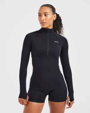 Essential Seamless 1/2 Zip Pullover - Black