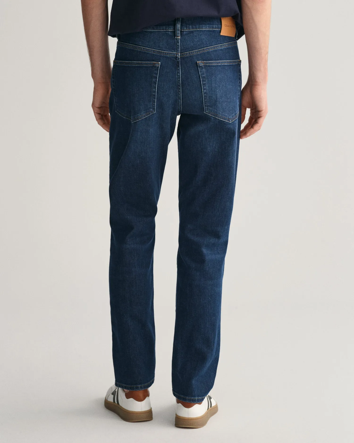 Gant Men Blue Washed Mid-Rise Slim Fit Jeans