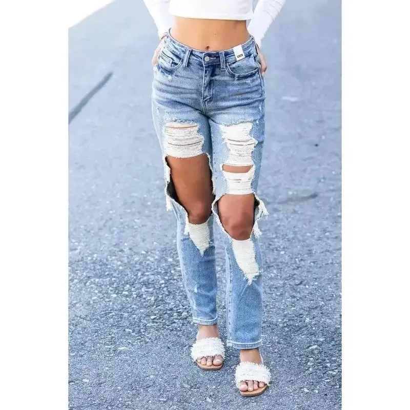 Straight Shooter Ripped Jeans^