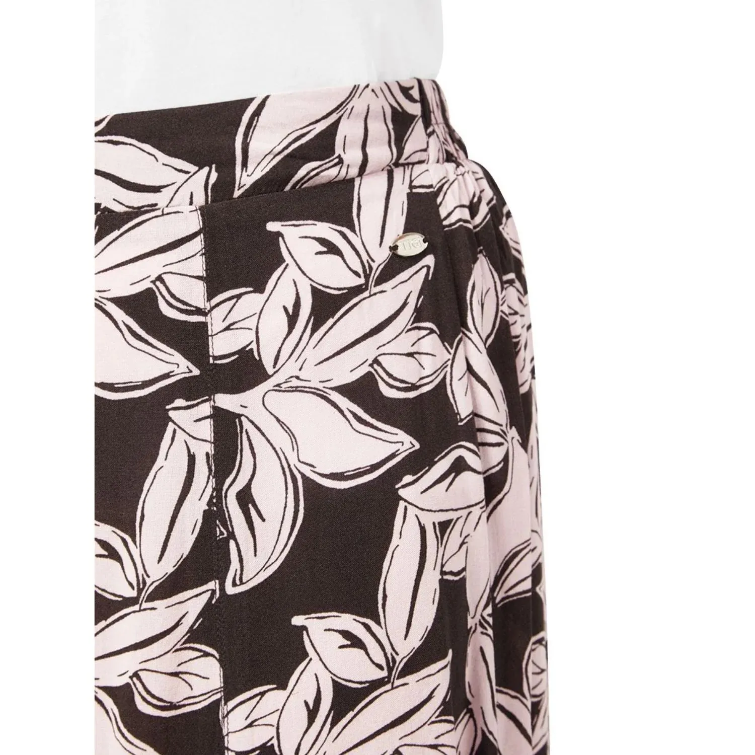 TIGI 14/16 Graphic Leaf Print Skirt